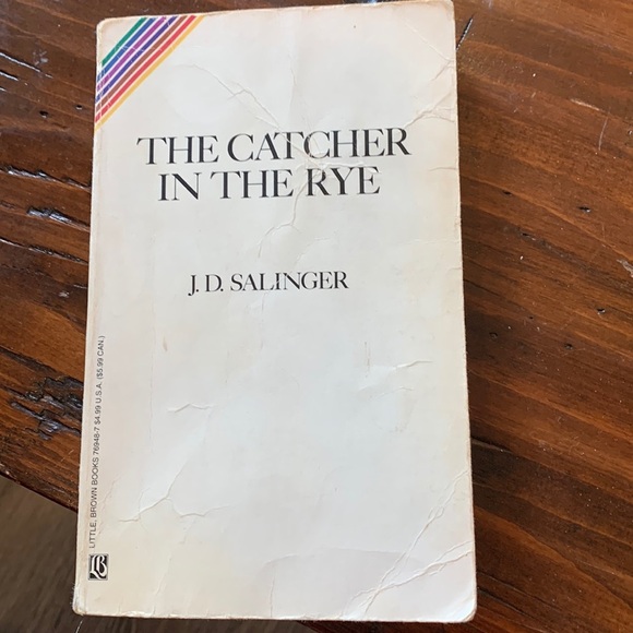 Set of two soft cover books. B7 - Picture 2 of 4